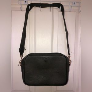 ANGELA ROI BARELY USED ONLY LARGE STRAP INCLUDED MAKE OFFER, MAKE YOURS TODAY